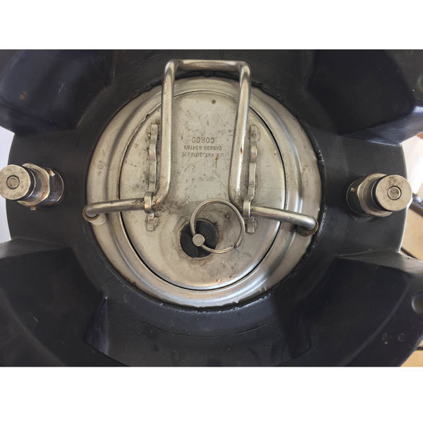 gf003c_5_gallon_used_pin_lock_corny_keg_posts.jpg